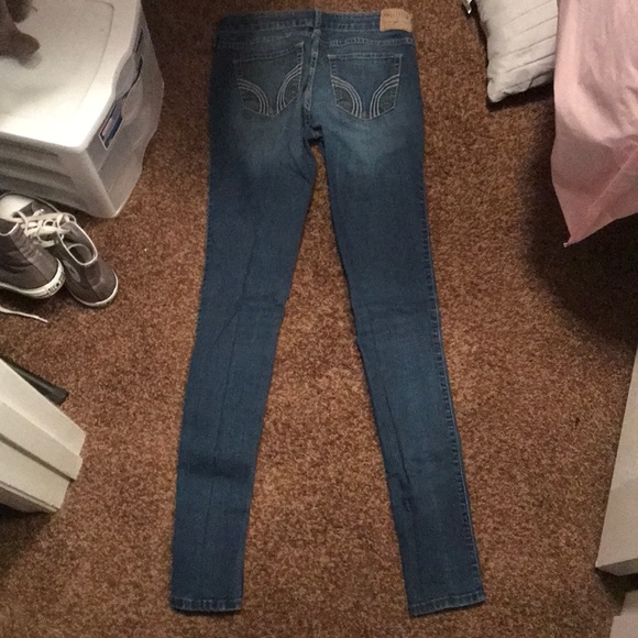 Hollister Super Skinny Jeans - Picture 3 of 3